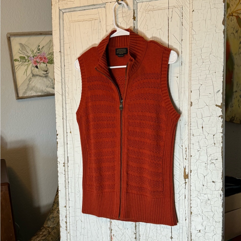 Pendleton Vest Size M - image 1